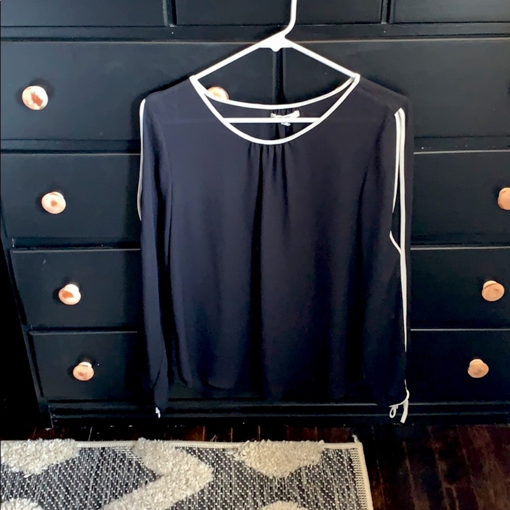 Maurices top